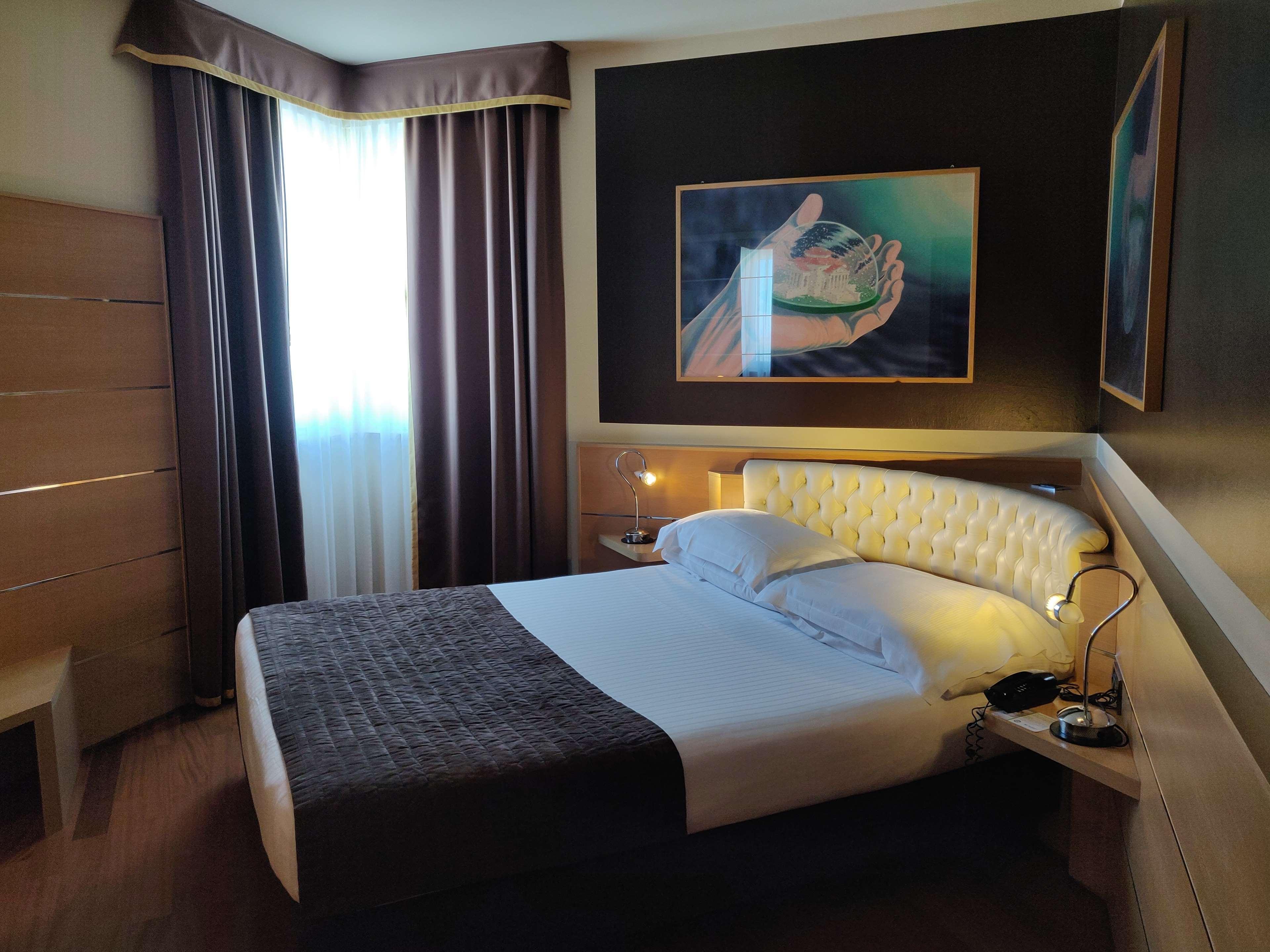 Hotel Western Tre Torri